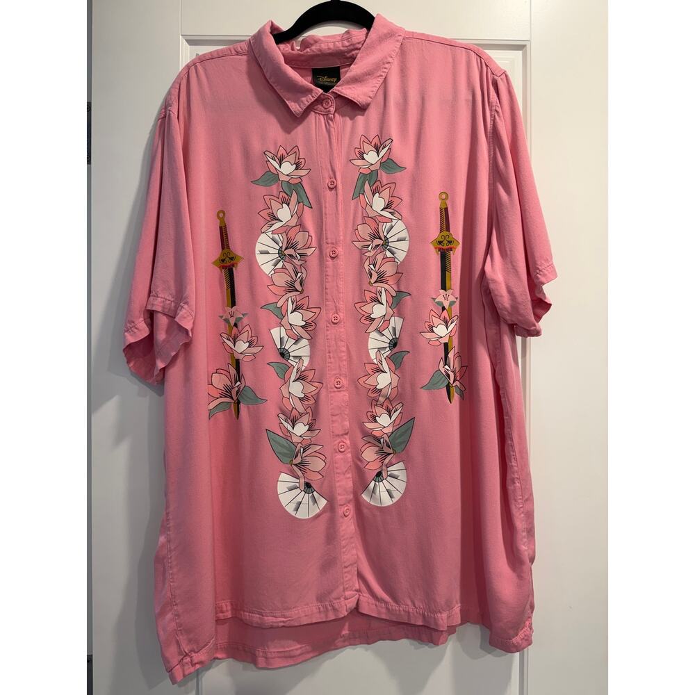 Her Universe Disney Mulan Button Front Top Size XXL Sequin Warrior Lightweight